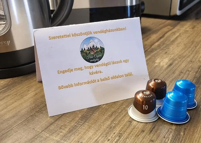 Hos-Cegledi Vendeghaz Miskolc -Oenallo Otthon, Mely Csak Az Oenoeke