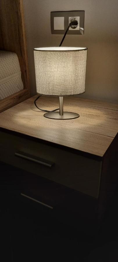 Hos-cegledi Vendeghaz -oenallo Otthon, Mely Csak Az Oenoeke Apartment *