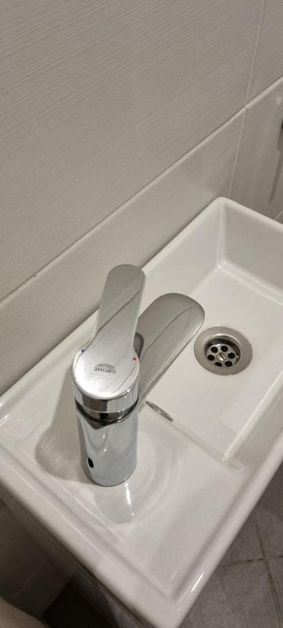 Apartment Hos-cegledi Vendeghaz -oenallo Otthon, Mely Csak Az Oenoeke Miskolc